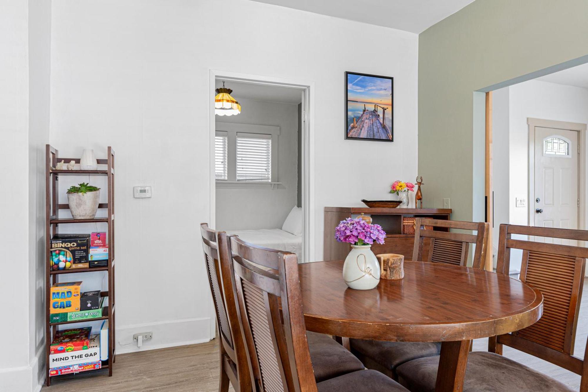 Vintage 3 Bedroom Home In Prime Eastlake Seattle With Private Parking Luaran gambar